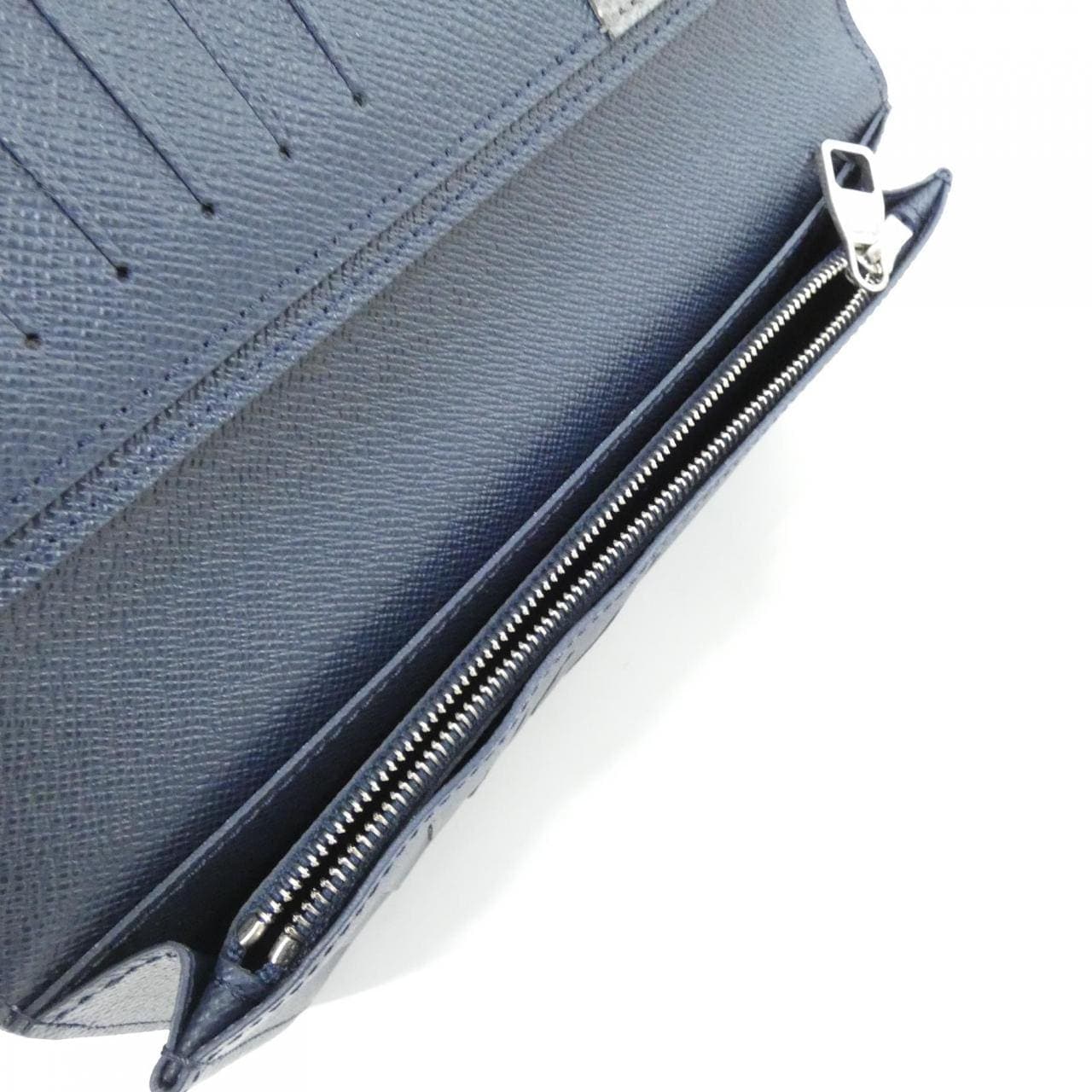 LOUIS VUITTON M25966 Wallet