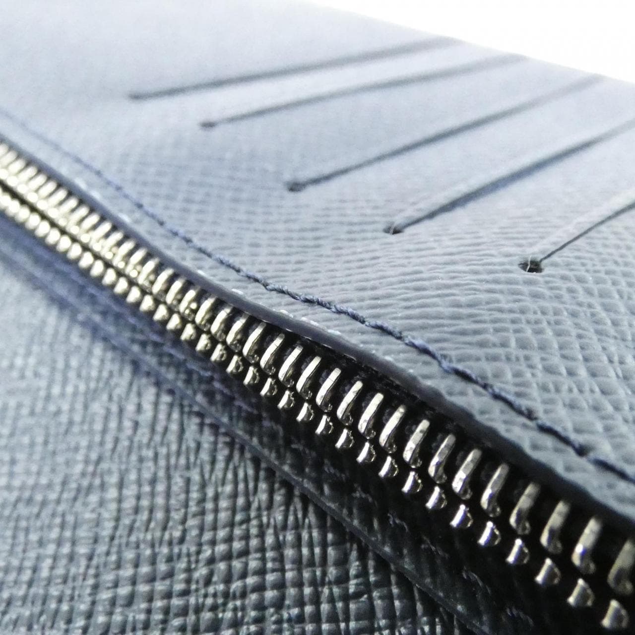 LOUIS VUITTON M25966 Wallet