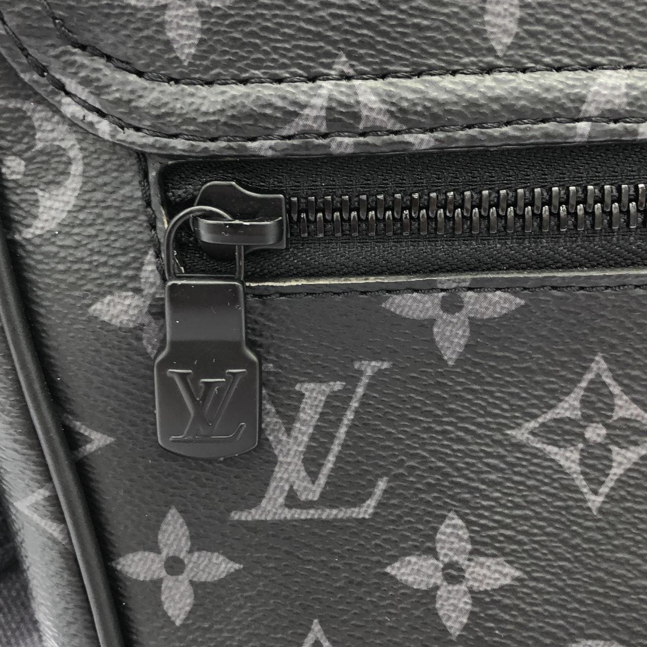 LOUIS VUITTON Eclipse M46685 Shoulder Monogram