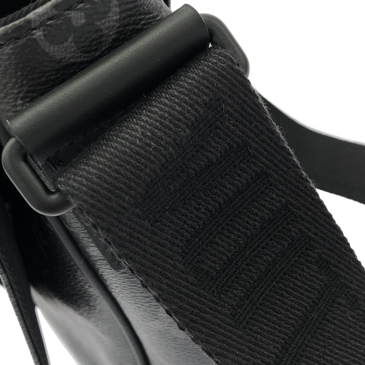 LOUIS VUITTON Eclipse M46685 Shoulder Monogram