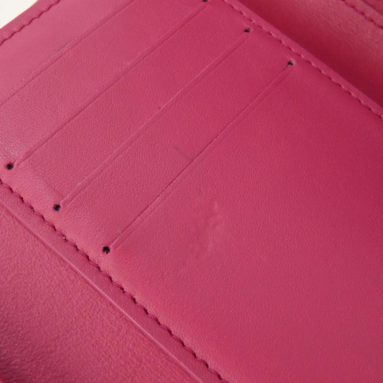 LOUIS VUITTON Capucines M62157 Wallet