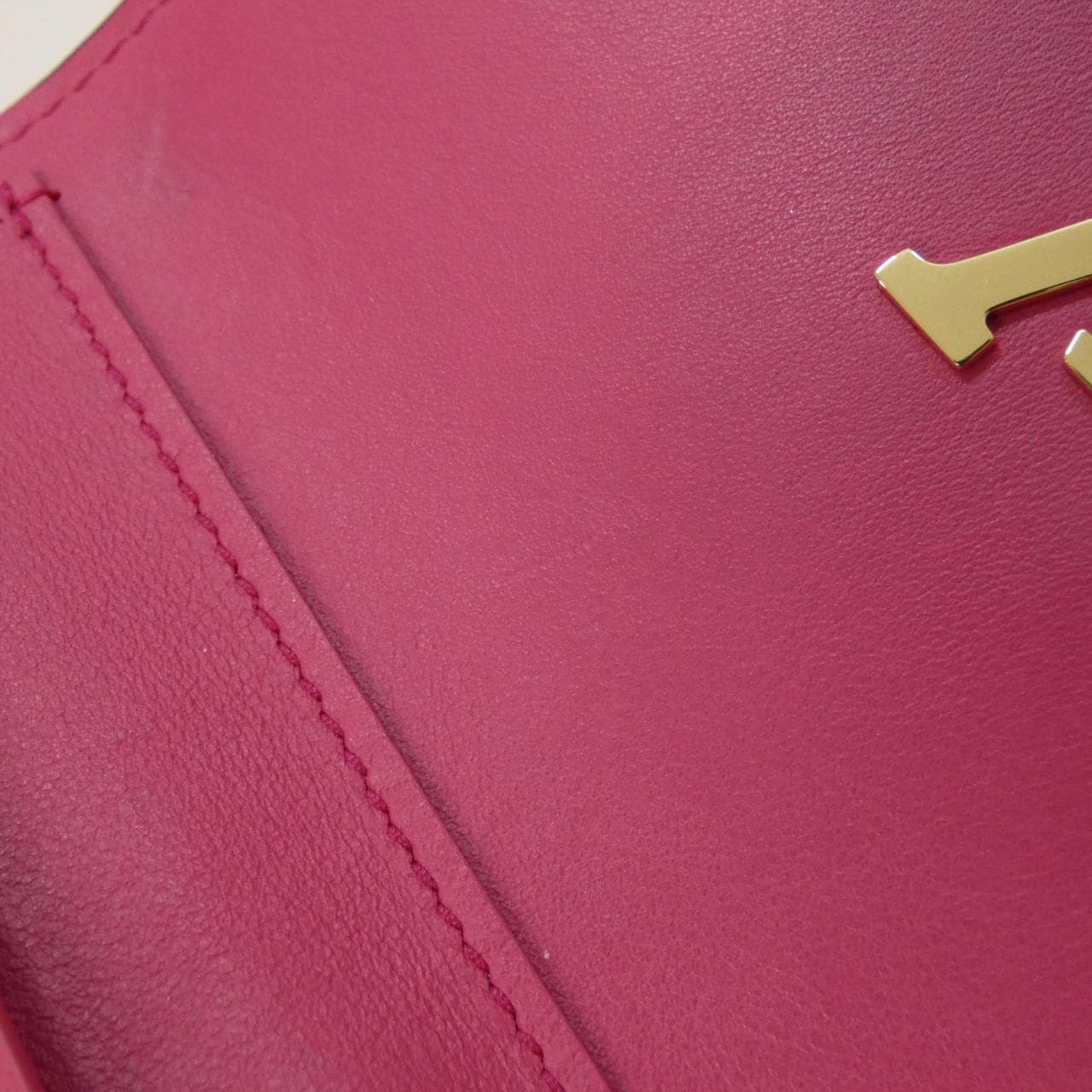 LOUIS VUITTON Capucines M62157 Wallet