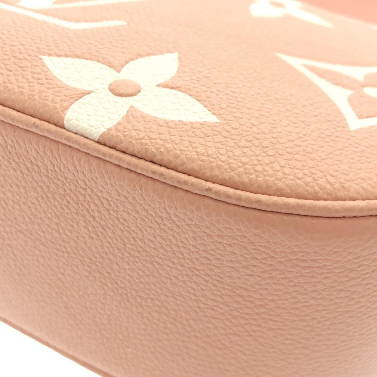 LOUIS VUITTON M46301 Shoulder Monogram