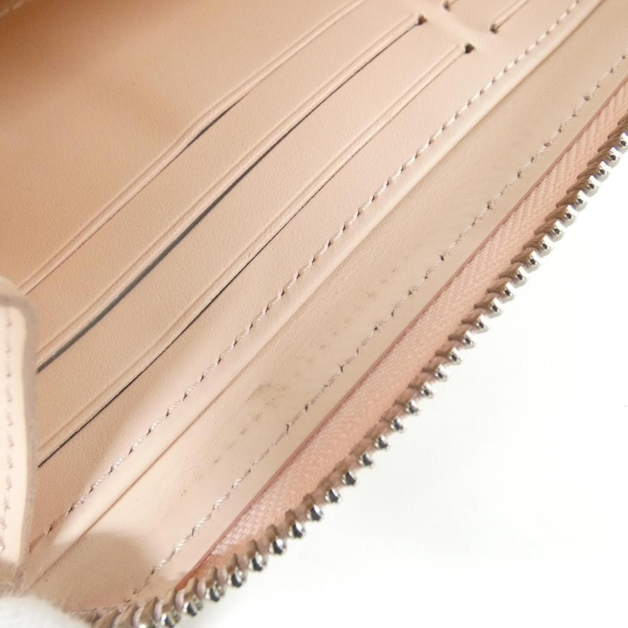 LOUIS VUITTON Mahina M82755 Wallet