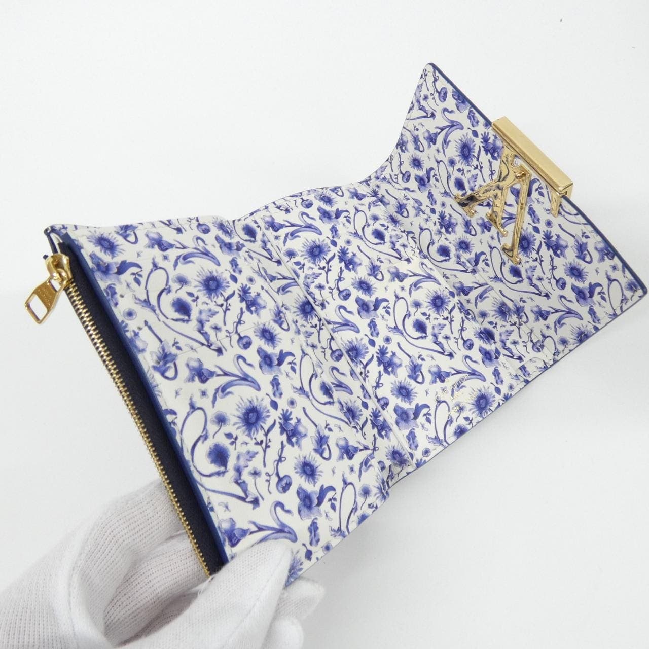 LOUIS VUITTON Capucines M82046 Wallet