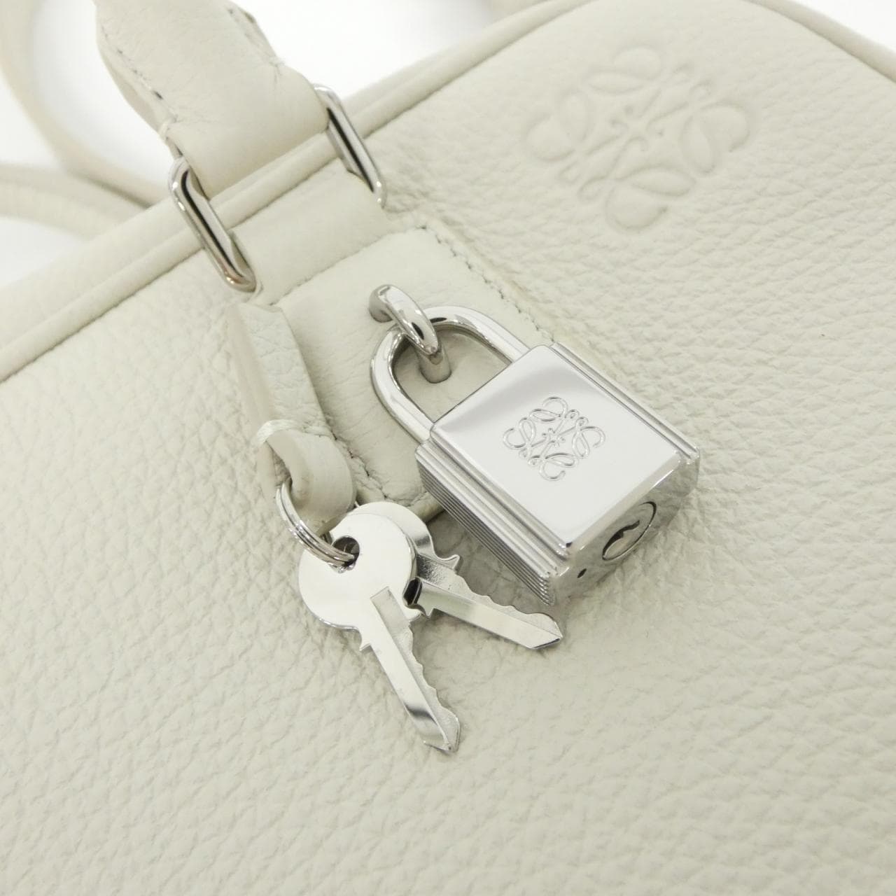 LOEWE Amazona A039N07X02 Handbag
