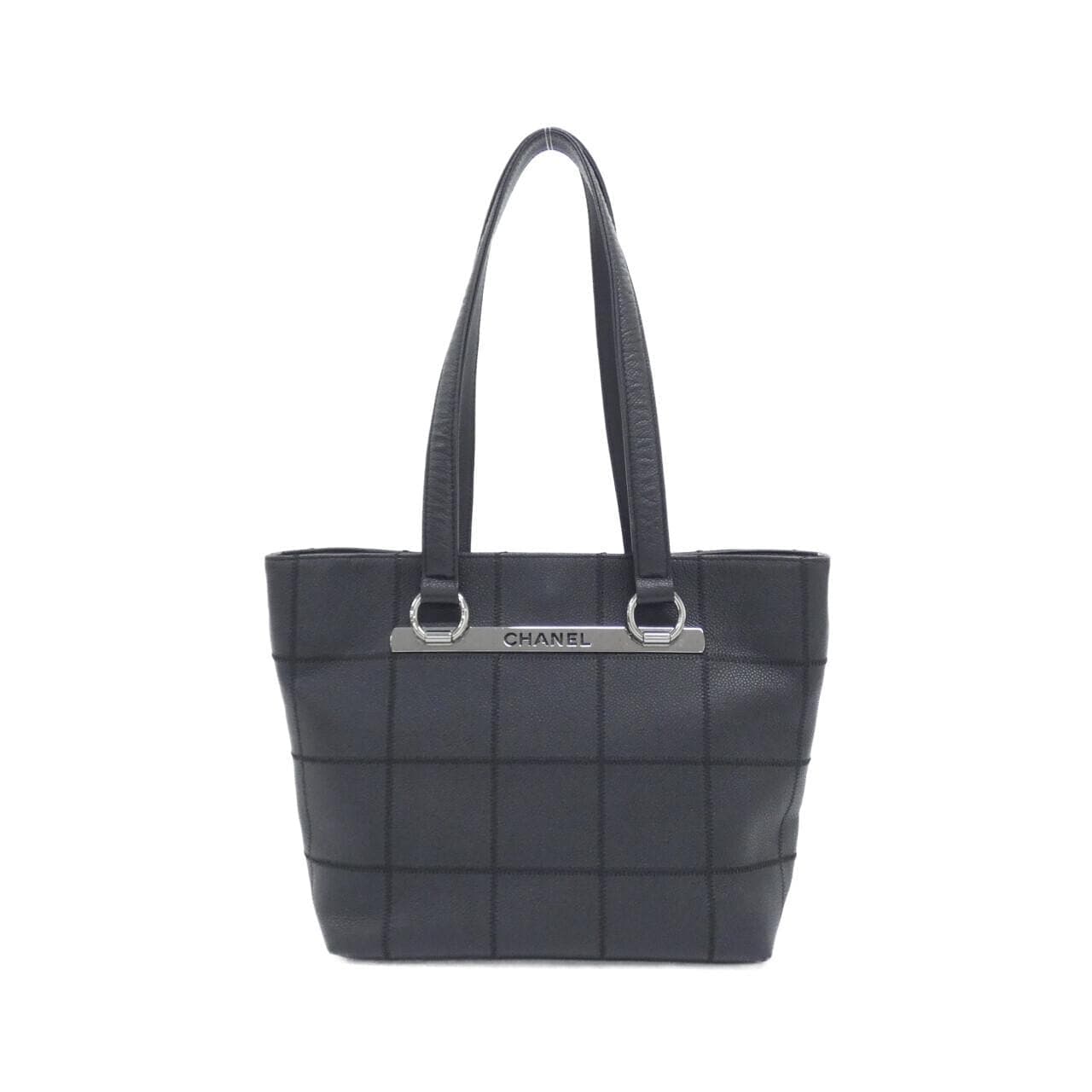 CHANEL 26136 Handbag Grained Calfskin