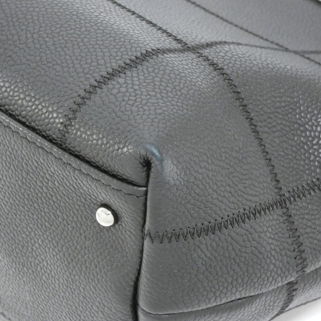 CHANEL 26136 Handbag Grained Calfskin