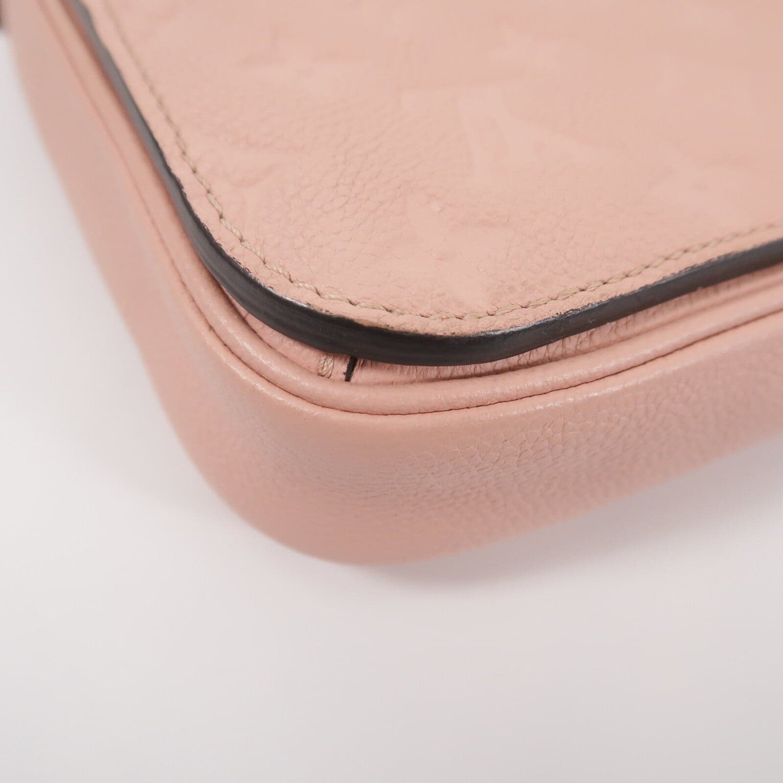 LOUIS VUITTON Pochette Metis M44018 2-Way Bag Calfskin