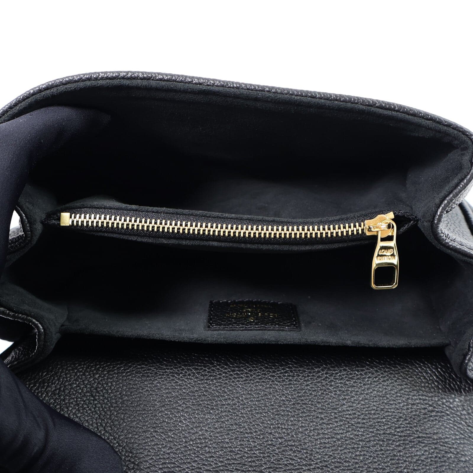 LOUIS VUITTON Pochette Metis M46595 2-Way Bag Calfskin