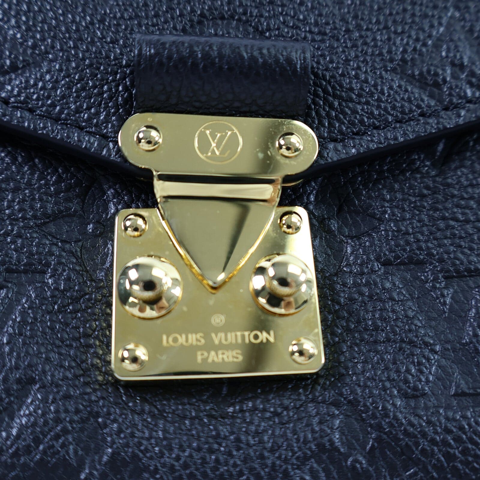 LOUIS VUITTON Pochette Metis M46595 2-Way Bag Calfskin