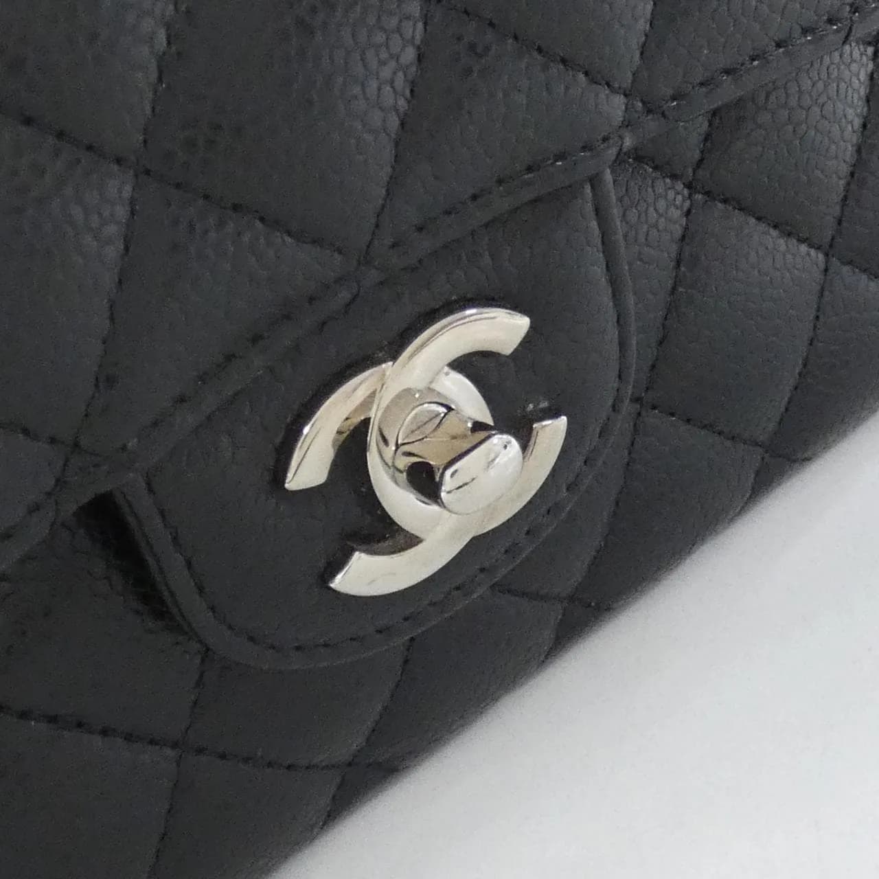 CHANEL Matelasse 1113 Shoulder Grained Calfskin