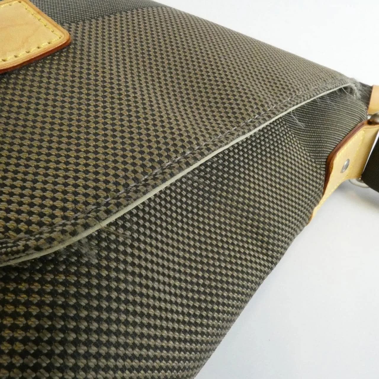 LOUIS VUITTON M93077 Shoulder Damier
