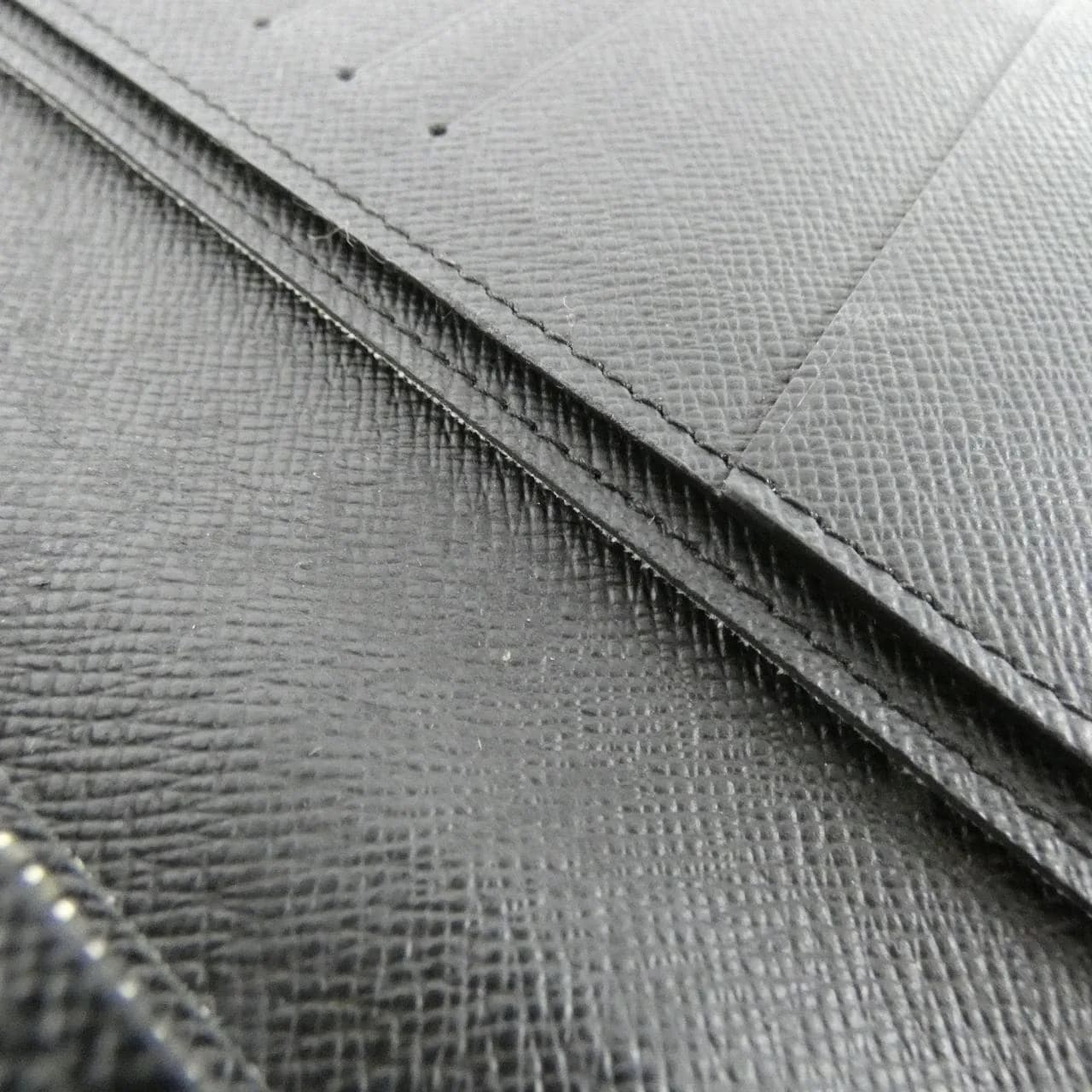 LOUIS VUITTON M30285 Wallet