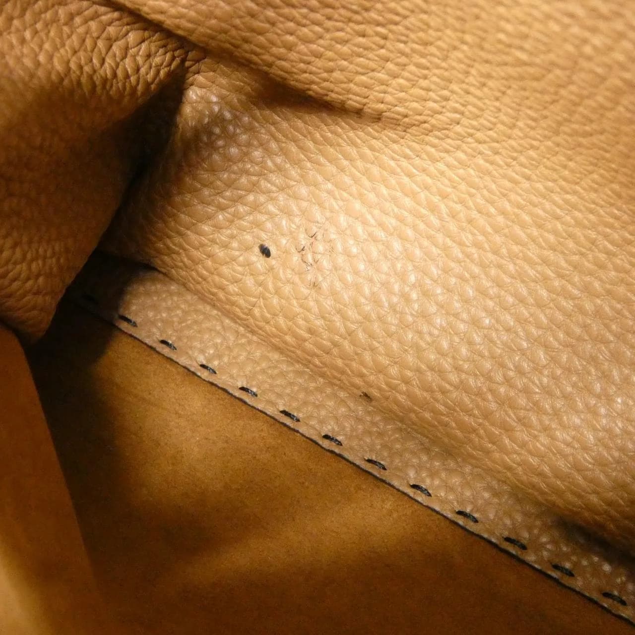 FENDI Peekaboo 8BN290 Q0J Handbag