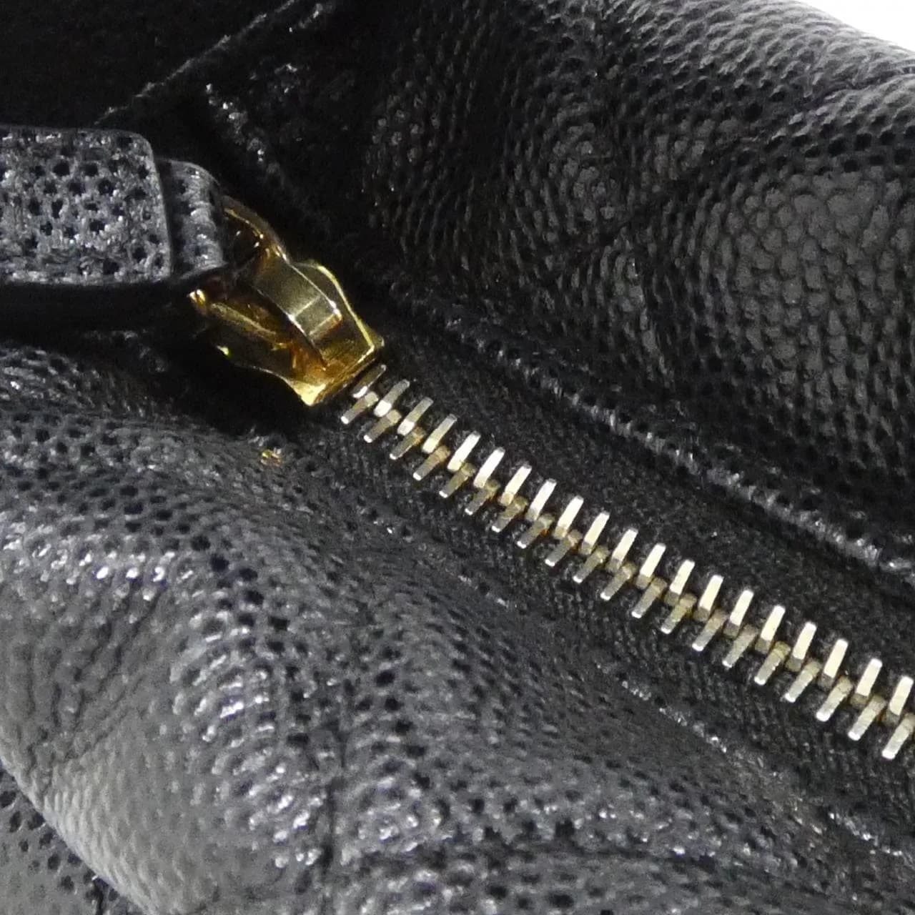 CHANEL Chanel 19 AP3467 Handbag Grained Calfskin