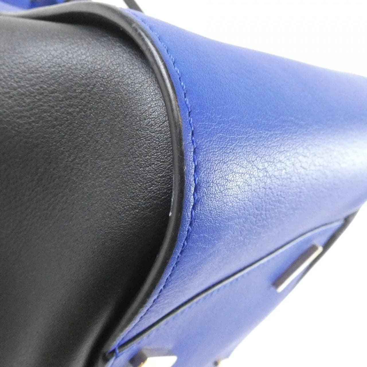 LOEWE Hammock 387 30EN60 Shoulder