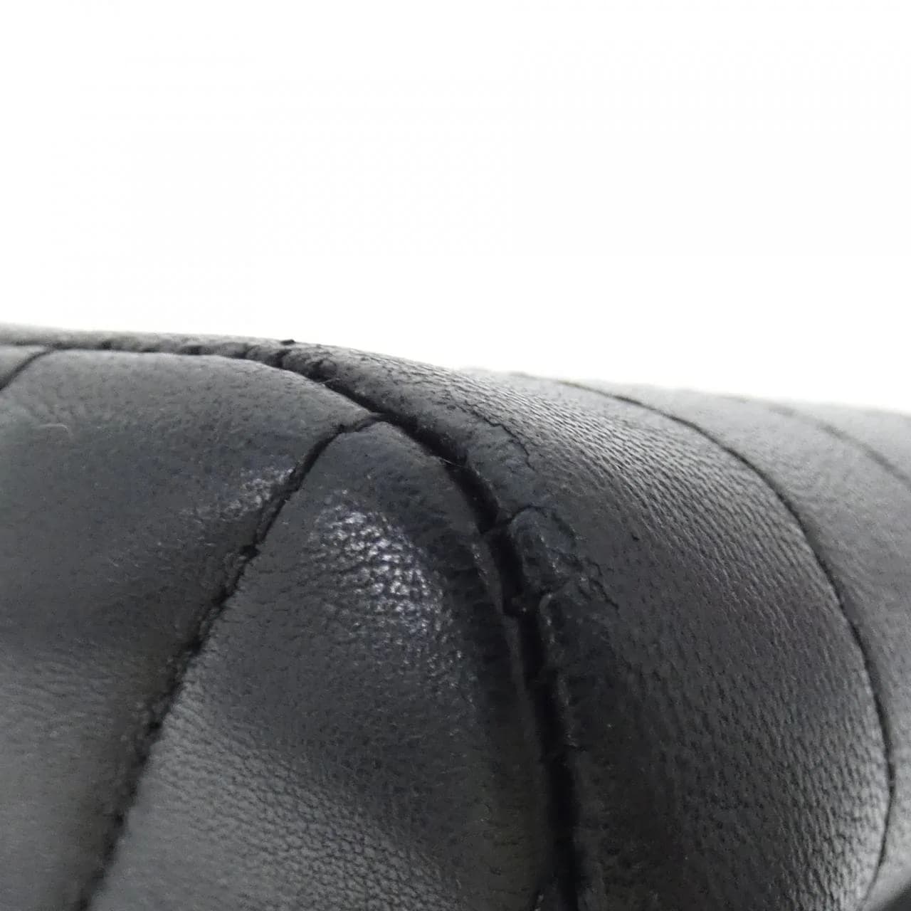 CHANEL Matelasse 1112 Shoulder Lambskin