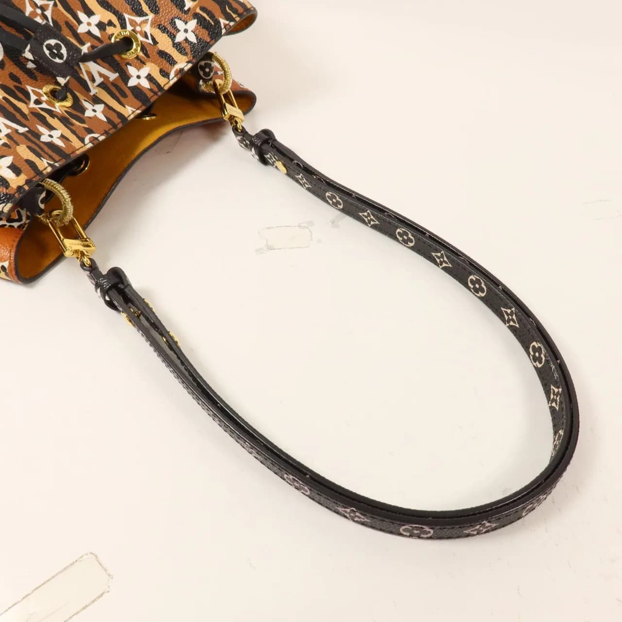 LOUIS VUITTON NeoNoe M44717 Shoulder Bag Coated Canvas