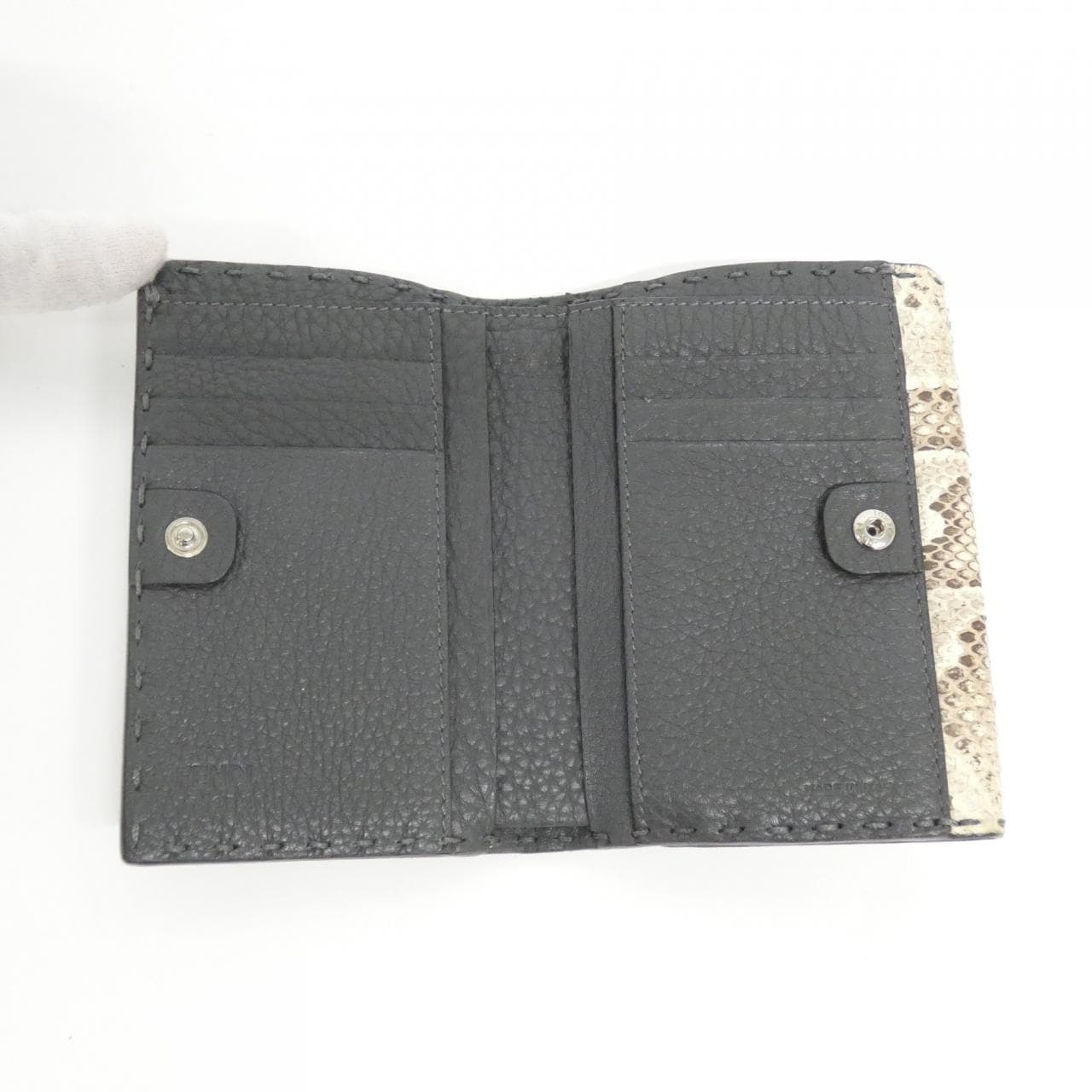 FENDI Peekaboo 8M0359 6DJ Wallet Python