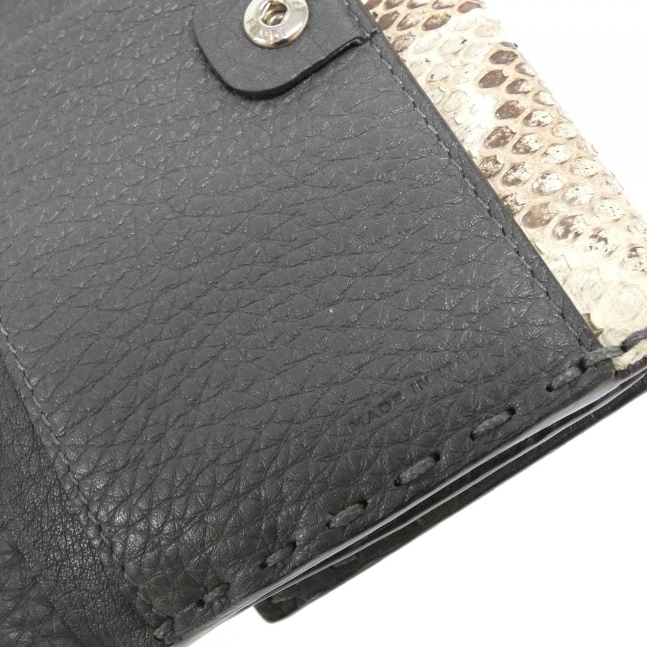 FENDI Peekaboo 8M0359 6DJ Wallet Python
