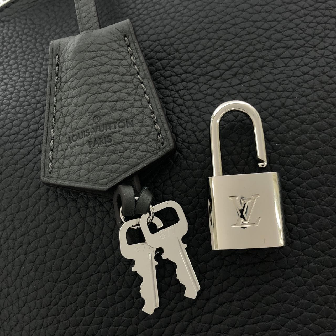 LOUIS VUITTON Alma M54381 Handbag