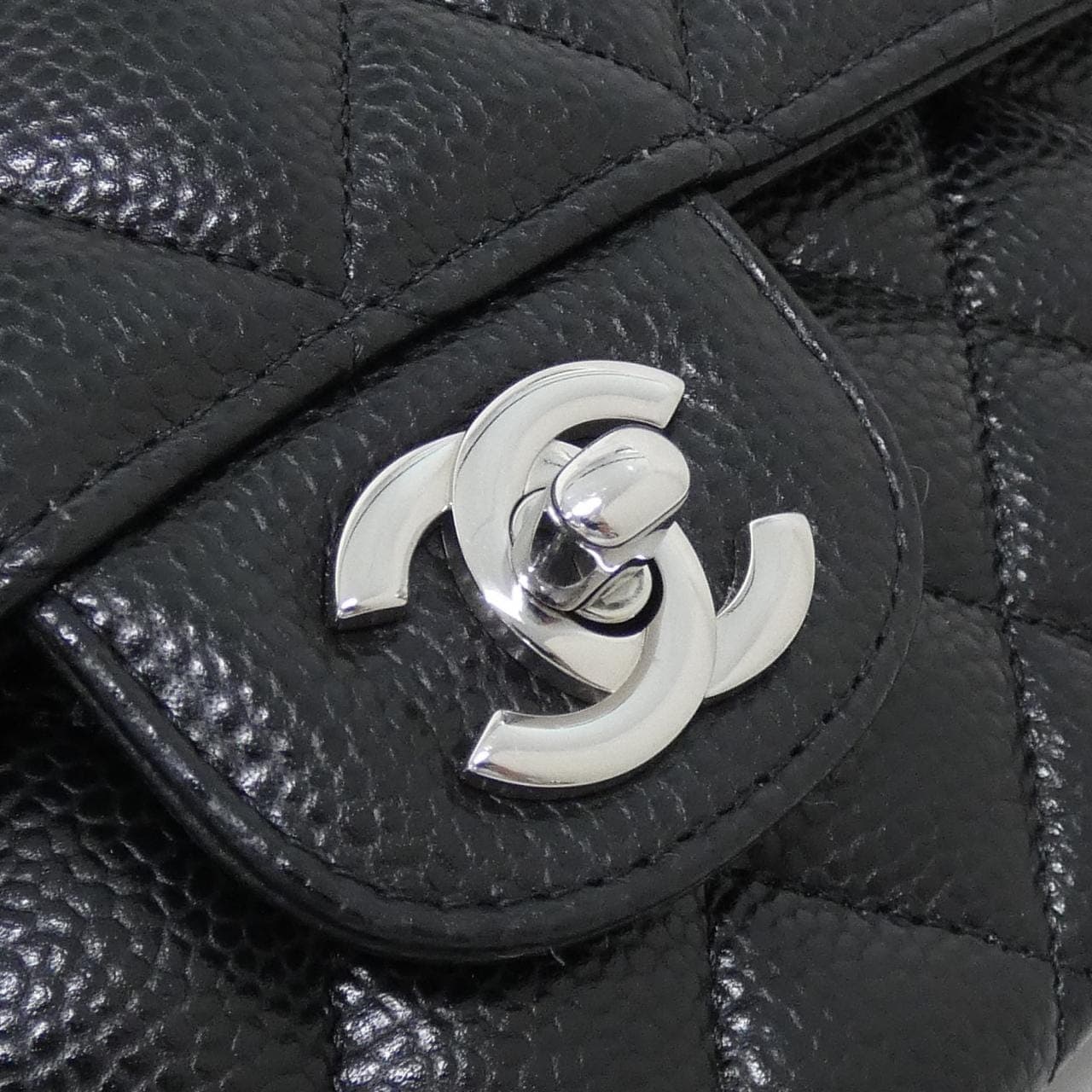 CHANEL Matelasse 1112 Shoulder Grained Calfskin