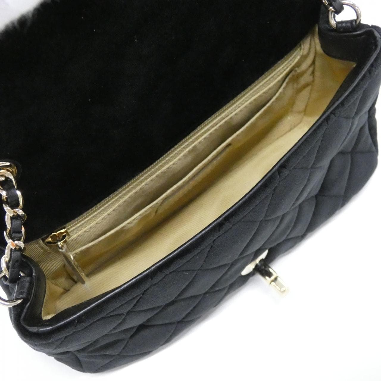 CHANEL Chanel 19 AS1787 Shoulder