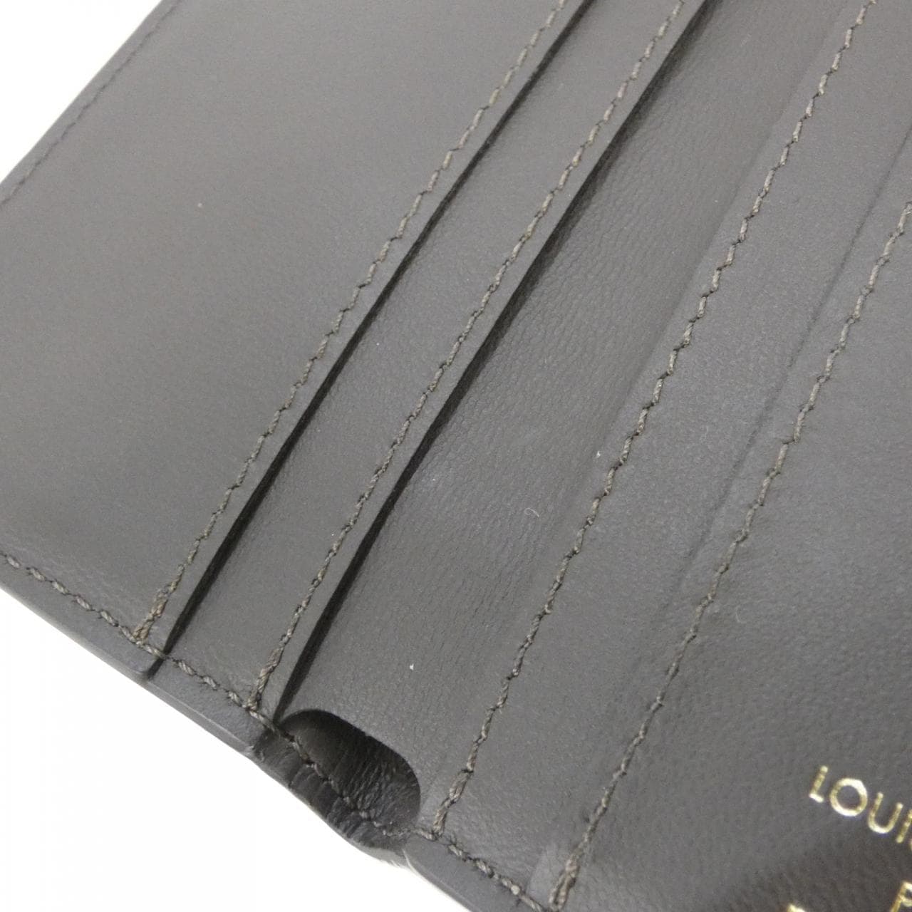 LOUIS VUITTON Capucines M68747 Wallet