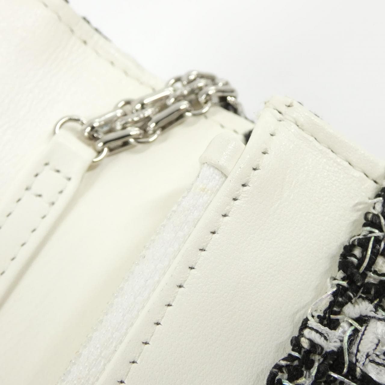CHANEL 70328 Wallet Tweed