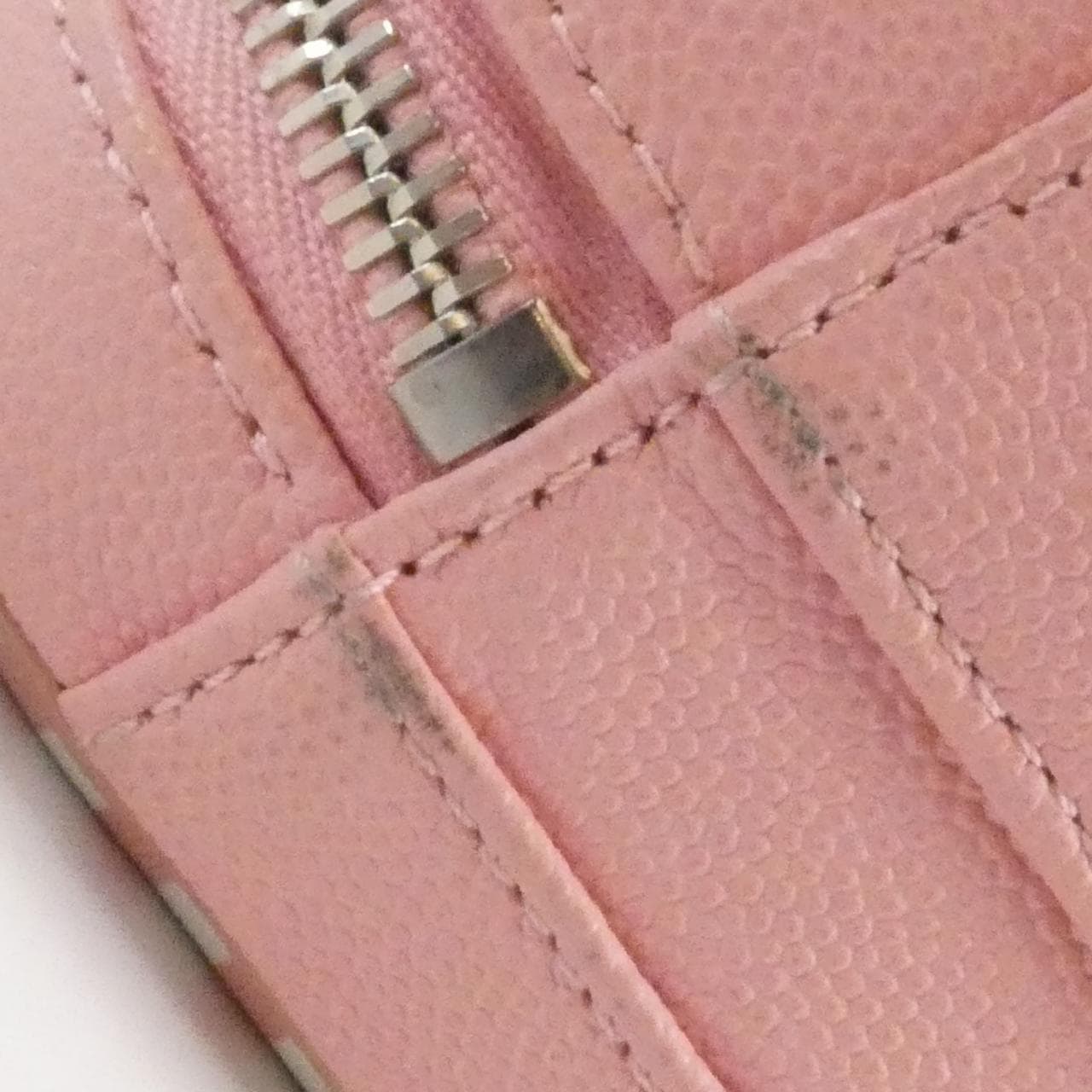 CHANEL 93343 Handbag Grained Calfskin