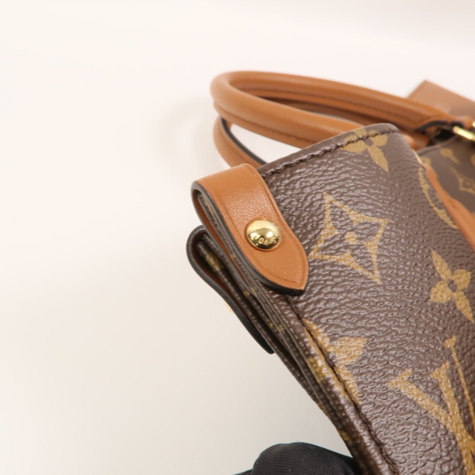 LOUIS VUITTON OnTheGo M14235 Shoulder Bag Coated Canvas