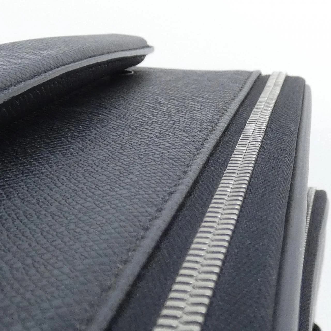 LOUIS VUITTON M32727 Bag