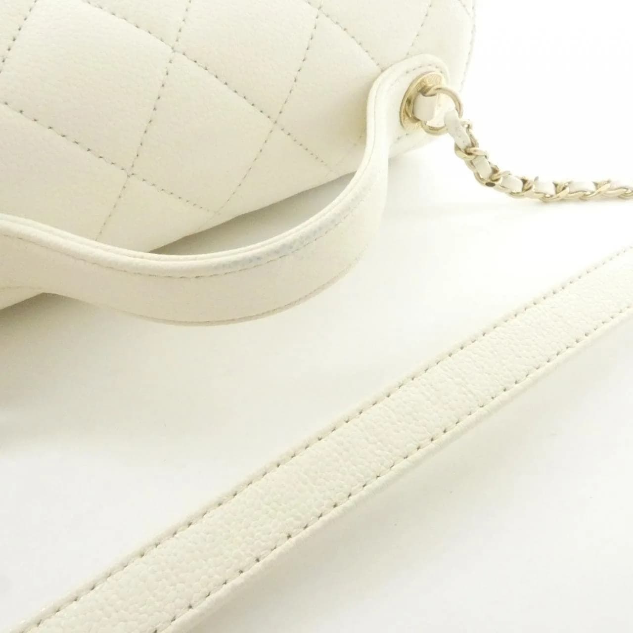 CHANEL 93749 Handbag Grained Calfskin