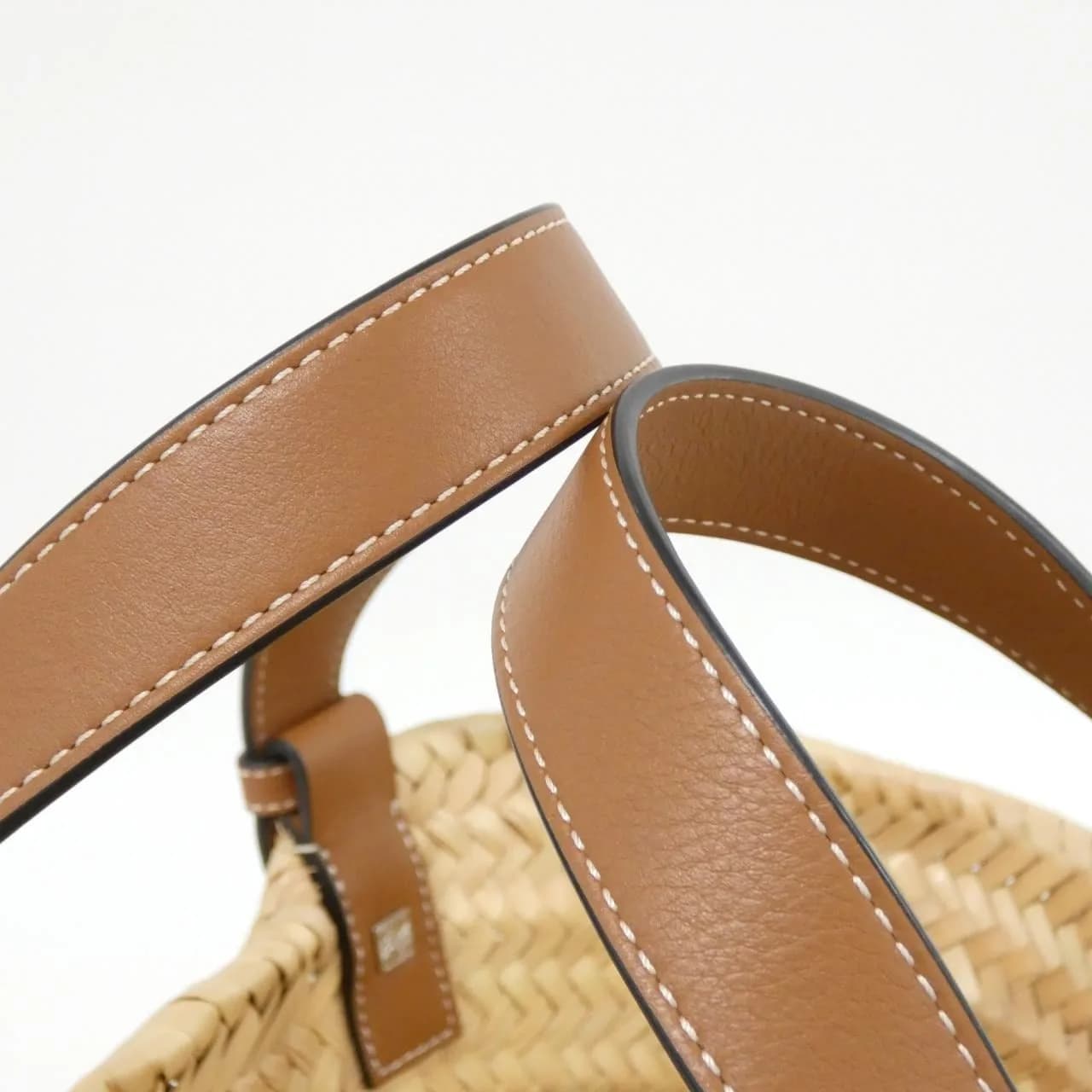 LOEWE 327 02 S93 Handbag