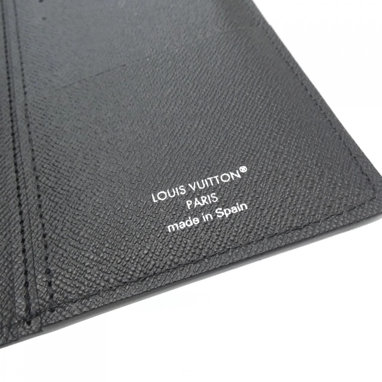 LOUIS VUITTON M60622 Wallet Epi