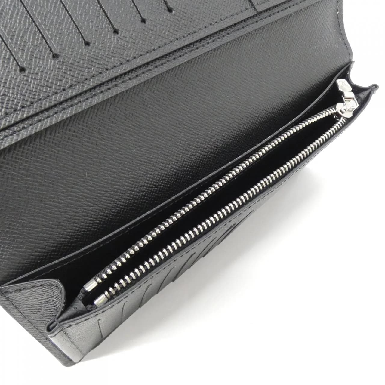LOUIS VUITTON M60622 Wallet Epi