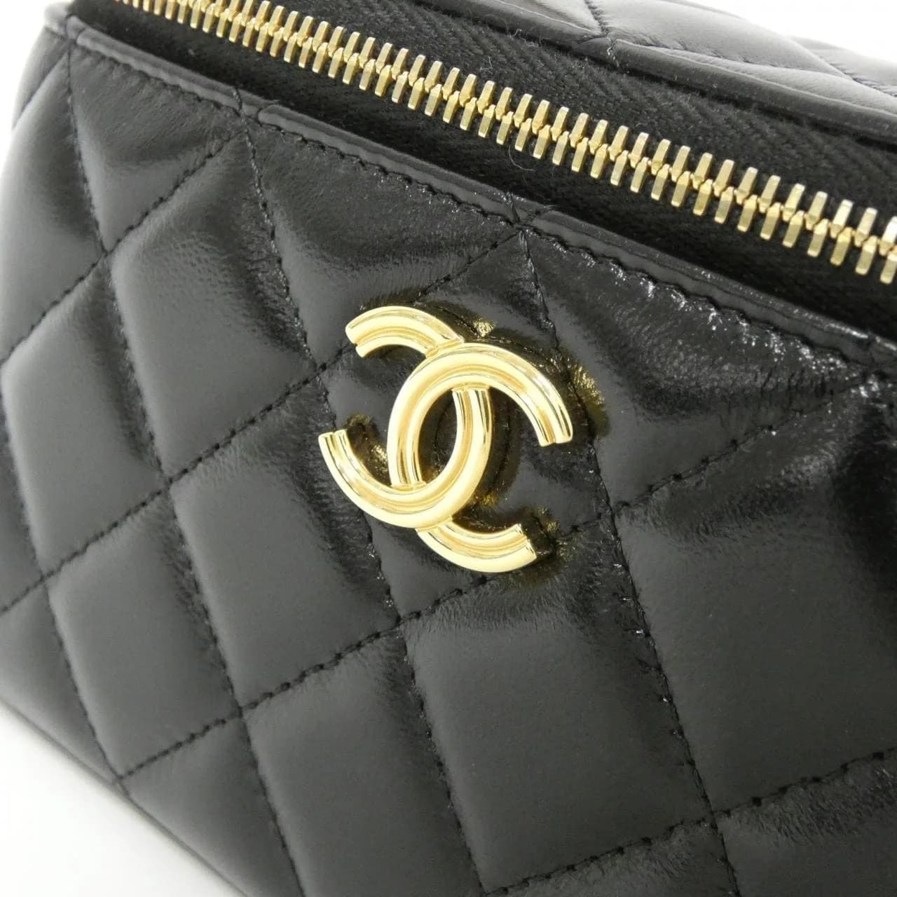 CHANEL Chanel 19 AP3315 Handbag Lambskin